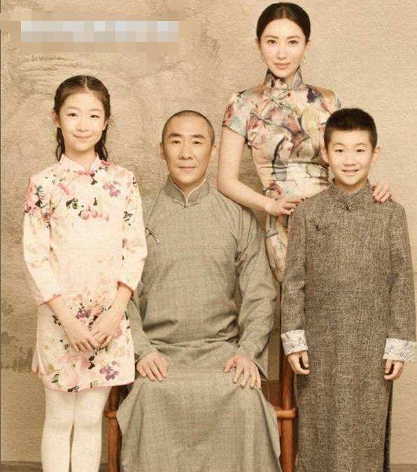 明星家庭的民国风照片 孙俪温馨 杨颖搞怪 只有他们家最美!“十大外围足球平台app”(图5)
明星家庭的民国风照片 孙俪温馨 杨颖搞怪 只有他们家最美!“十大外围足球平台app”(图5)