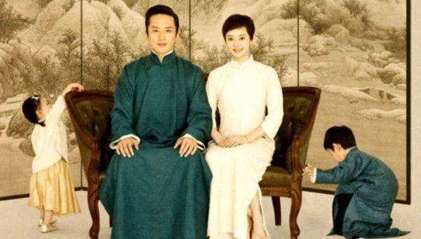 明星家庭的民国风照片 孙俪温馨 杨颖搞怪 只有他们家最美!“十大外围足球平台app”(图6)
明星家庭的民国风照片 孙俪温馨 杨颖搞怪 只有他们家最美!“十大外围足球平台app”(图6)