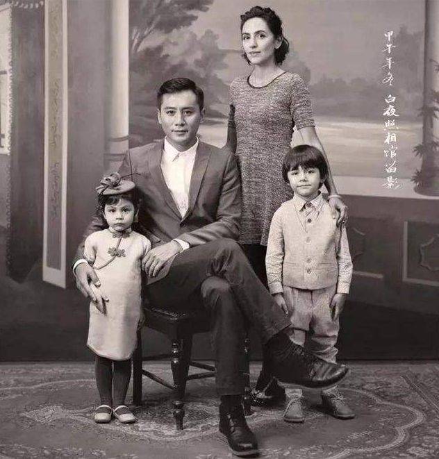 明星家庭的民国风照片 孙俪温馨 杨颖搞怪 只有他们家最美!“十大外围足球平台app”(图10)
明星家庭的民国风照片 孙俪温馨 杨颖搞怪 只有他们家最美!“十大外围足球平台app”(图10)