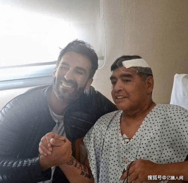 
突发！传奇球星马拉多纳去世！阿根廷悼念三日‘十大外围足球平台app’(图3)