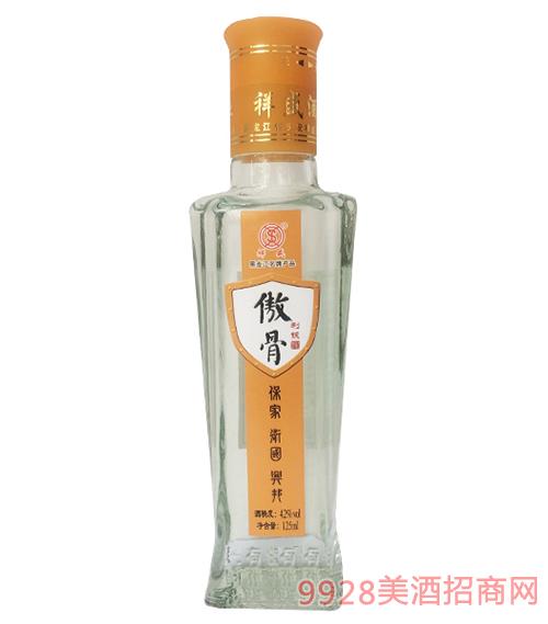 十大外围足球平台app_2020夏天不能没有的三双鞋,型男们都集齐了?(图3) 十大外围足球平台app