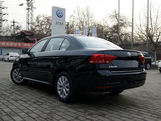 十大外围足球平台app:泰国南部发现一飞机残骸 长达3米重约100公斤(图2) 十大外围足球平台app