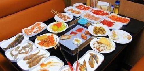 
吃烤肉时 服务员会问你要不要换换纸 这实际上是给你的一个提示“十大外围足球平台app”(图2)