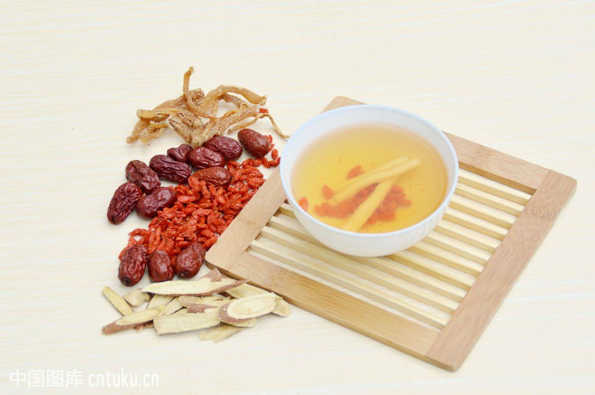 希腊海域再发难民船倾覆事故致17人死亡-十大外围足球平台app(图1) 十大外围足球平台app